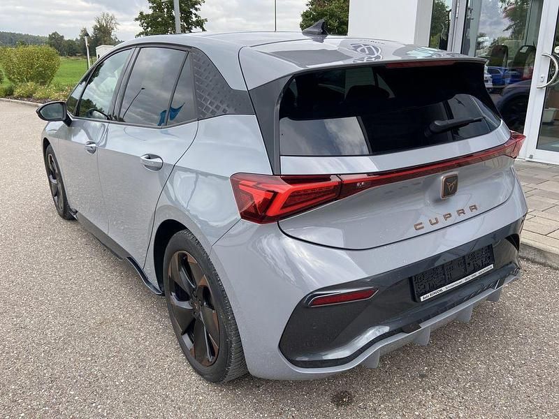 Gebraucht Cupra Born e-Boost 169 kW (231 PS) 2022 Vapor grau Kleinwagen