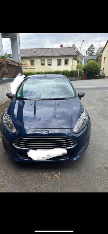 Blau Gebraucht 2014 Ford Fiesta Kleinwagen | 3.500 € - Bild 1/4