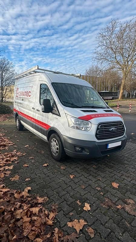 Gebraucht Ford Transit 136 PS (100 kW) 2018 Weiß Van / Kleinbus