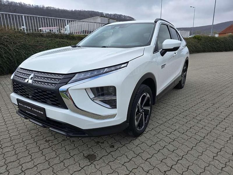 Gebraucht Mitsubishi Eclipse Cross Basis 188 PS (138 kW) 2022 Andenweiß SUV