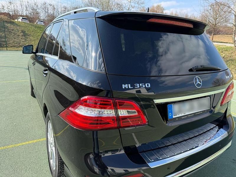 Gebraucht Mercedes ML350 258 PS (189 kW) 2015 Schwarz SUV