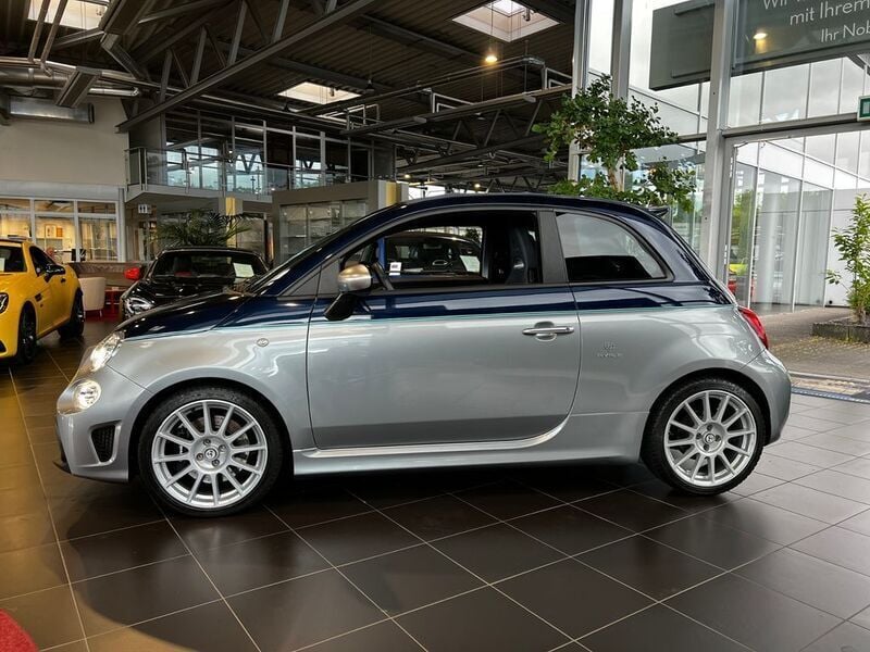 Gebraucht Abarth 695C Rivale 175th Anniversary 179 PS (131 kW) 2019 Colore esterno (blu riva 682b Cabrio
