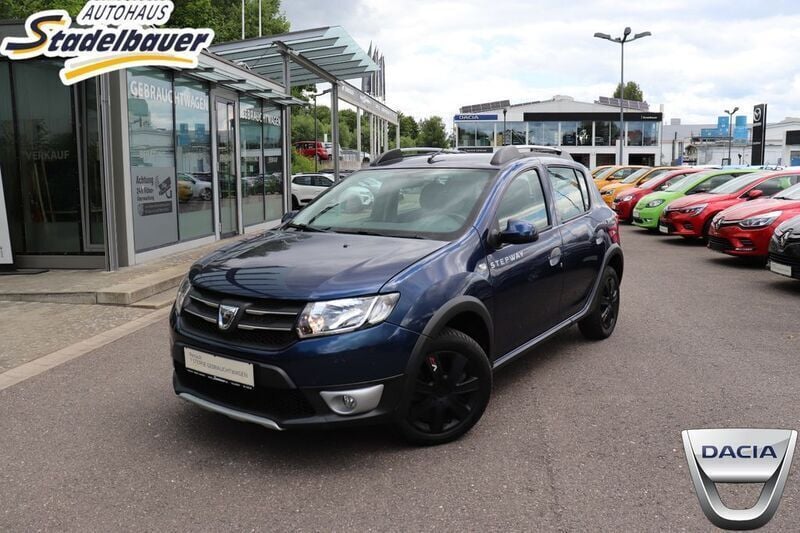 Blau cosmos Gebraucht 2016 Dacia Sandero Prestige Kleinwagen | 6.390 € (Guter Preis) - Bild 1/4