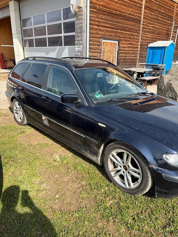 Second-hand BMW 320 150 CP (110 kW) 2005 Albastru Break