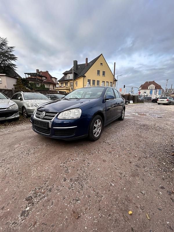 Gebraucht VW Jetta 116 PS (85 kW) 2007 Blau Limousine