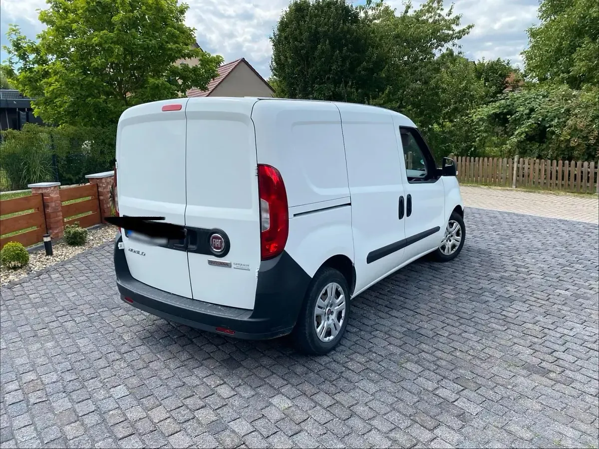 Gebraucht Fiat Doblò 80 PS (58 kW) 2019 Weiß Van / Kleinbus