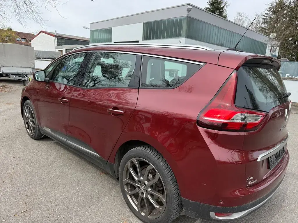 Gebraucht Renault Scenic E-Tech Intens 132 PS (97 kW) 2017 Rot Van / Kleinbus
