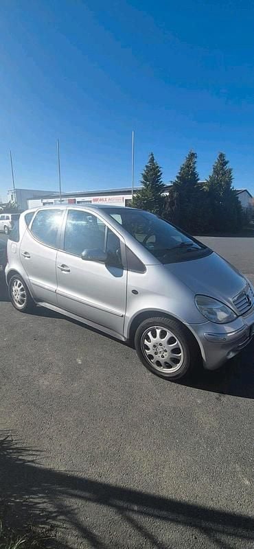 Silber Gebraucht 2003 Mercedes A160 Kleinwagen | 850 € (Fairer Preis) - Bild 1/4
