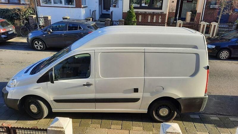 Gebraucht Peugeot Expert 128 PS (94 kW) 2013 Weiß Van