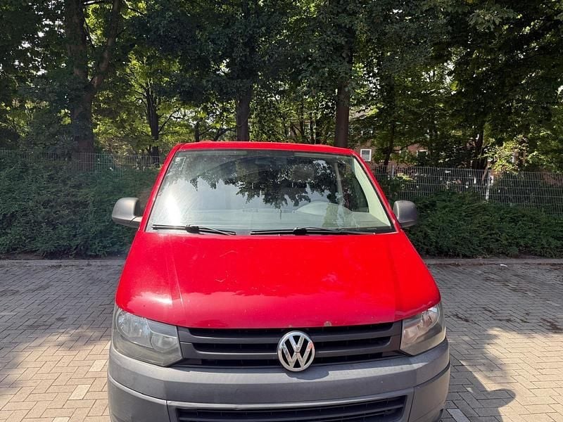Rot Gebraucht 2011 VW T5 Van | 5.500 € - Bild 1/4