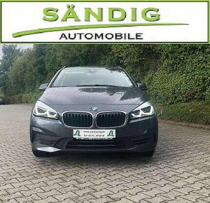 Gebraucht BMW 218 140 PS (102 kW) 2019 Mineralgrau metallic Van / Kleinbus