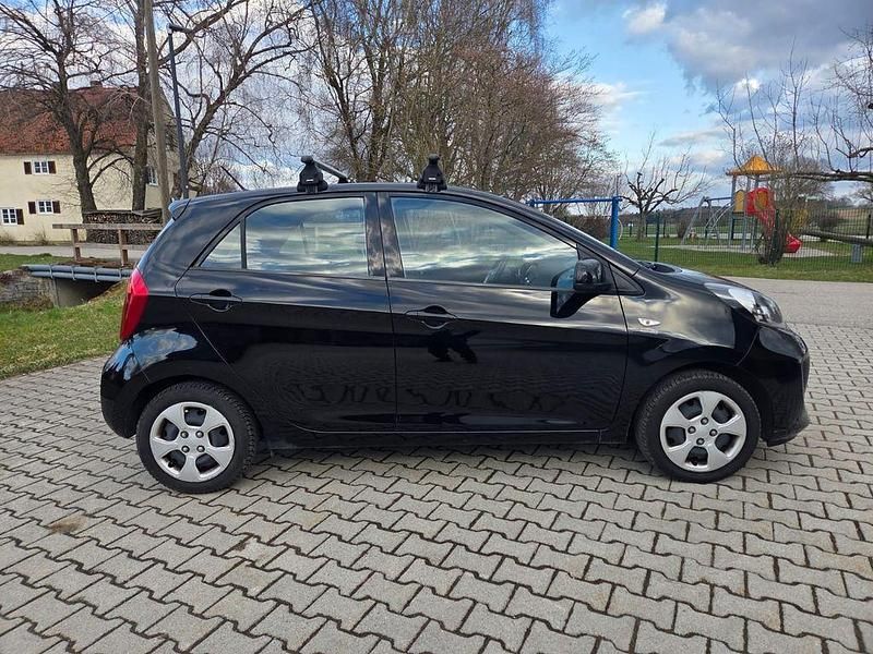 Gebraucht Kia Picanto 67 PS (49 kW) 2016 Schwarz Kleinwagen