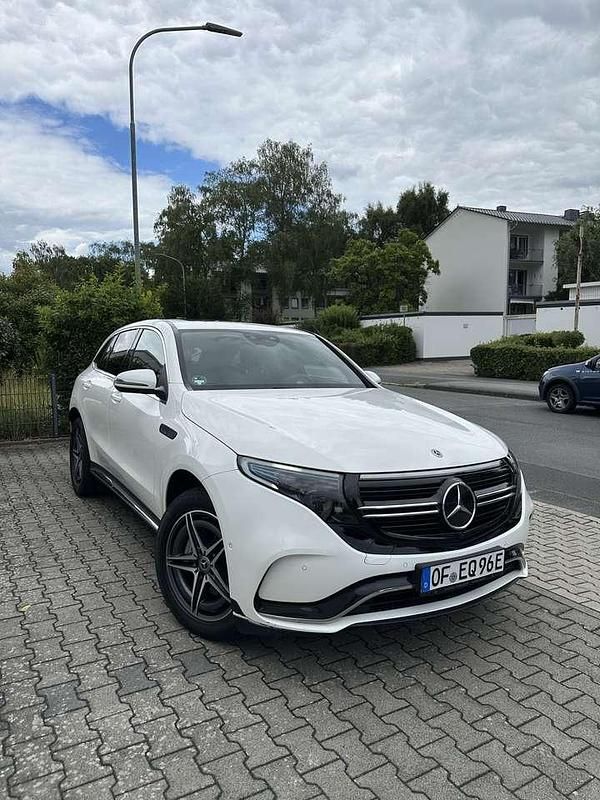 Weiß Gebraucht 2020 Mercedes EQC400 SUV | 35.500 € (Guter Preis) - Bild 1/4