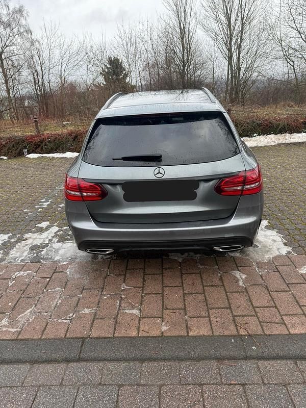 Gebraucht Mercedes C220 194 PS (142 kW) 2019 Grau Kombi