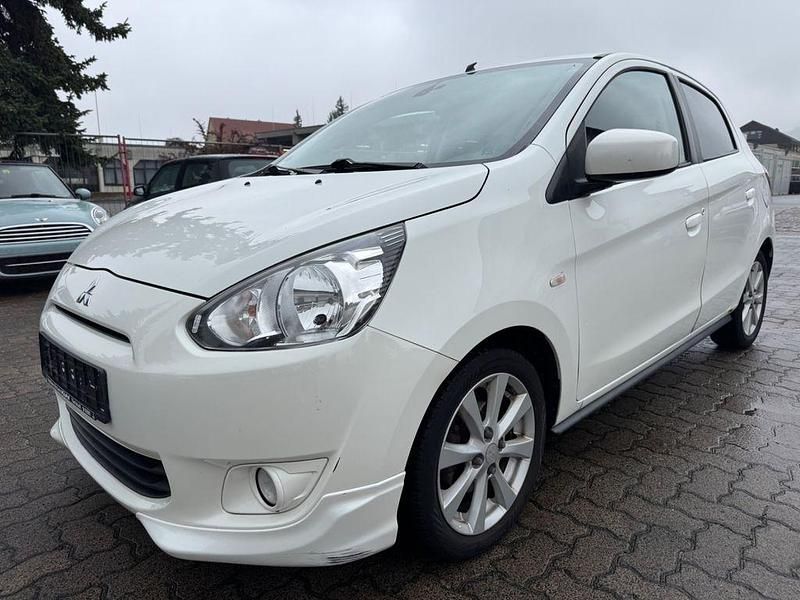 Weiß Gebraucht 2014 Mitsubishi Space Star Limousine | 3.590 € (Guter Preis) - Bild 1/4
