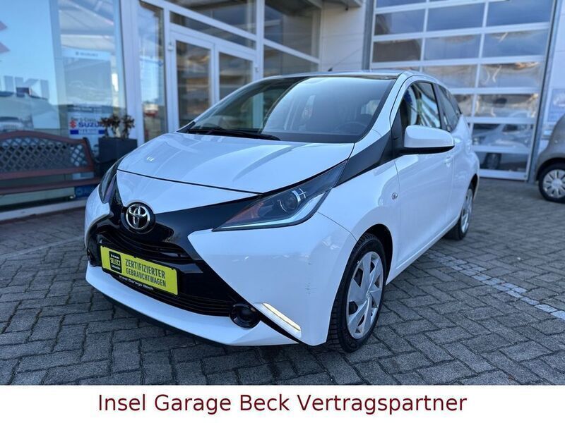 Weiß Gebraucht 2017 Toyota Aygo Kleinwagen | 7.700 € (Fairer Preis) - Bild 1/4