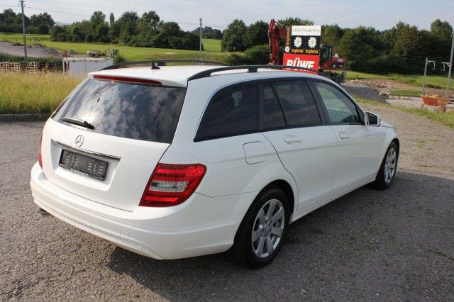 Gebraucht Mercedes C250 204 PS (150 kW) 2013 Weiß metallic Kombi