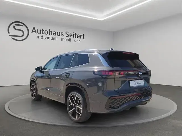 Gebraucht VW Tayron R-line 265 PS (194 kW) 2026 Grau SUV