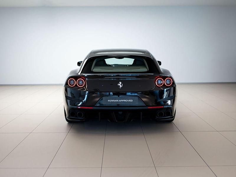 Gebraucht Ferrari GTC4Lusso 689 PS (506 kW) 2017 Schwarz Kombi