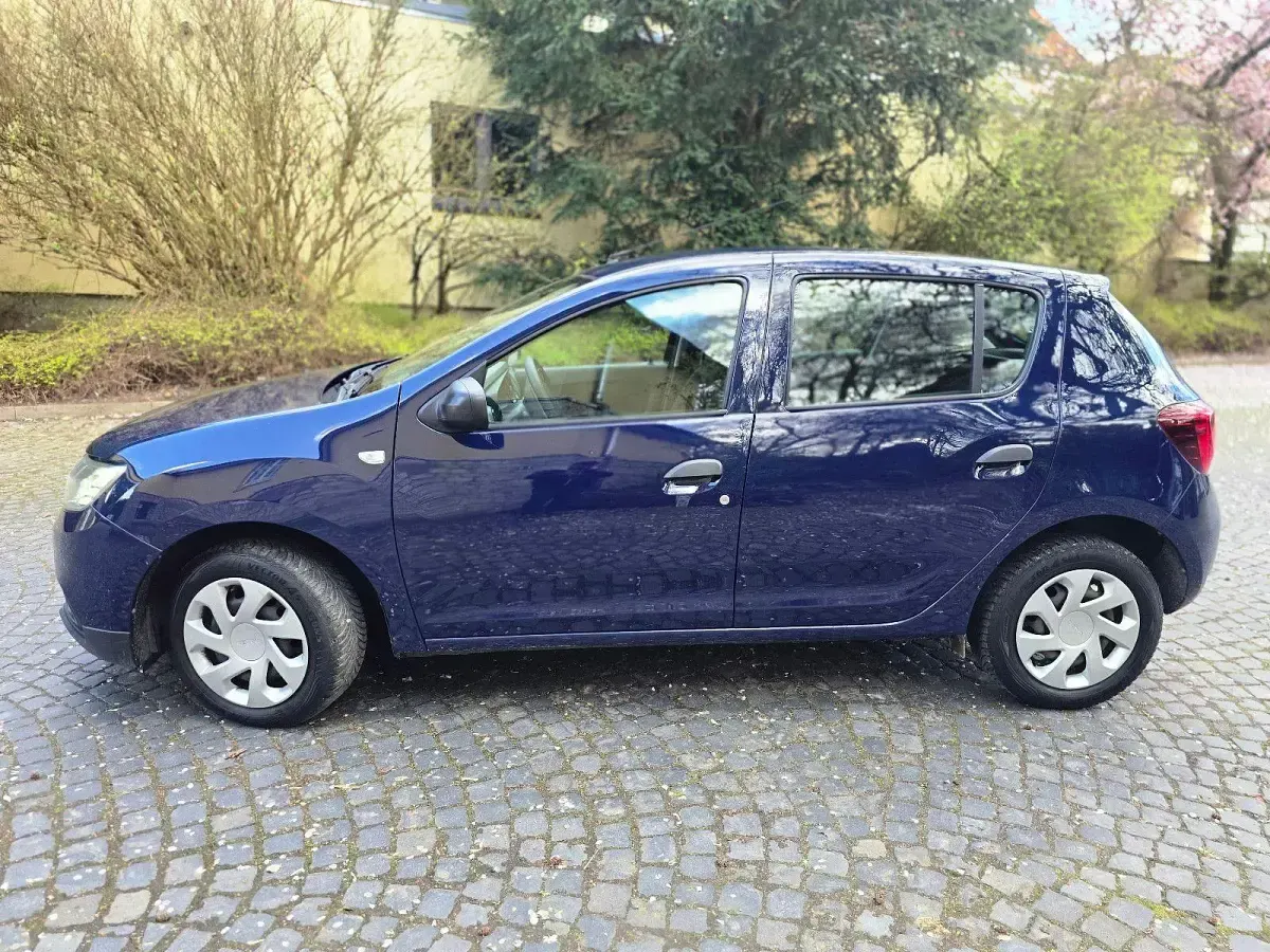 Gebraucht Dacia Sandero Acces 73 PS (53 kW) 2019 Blau Limousine