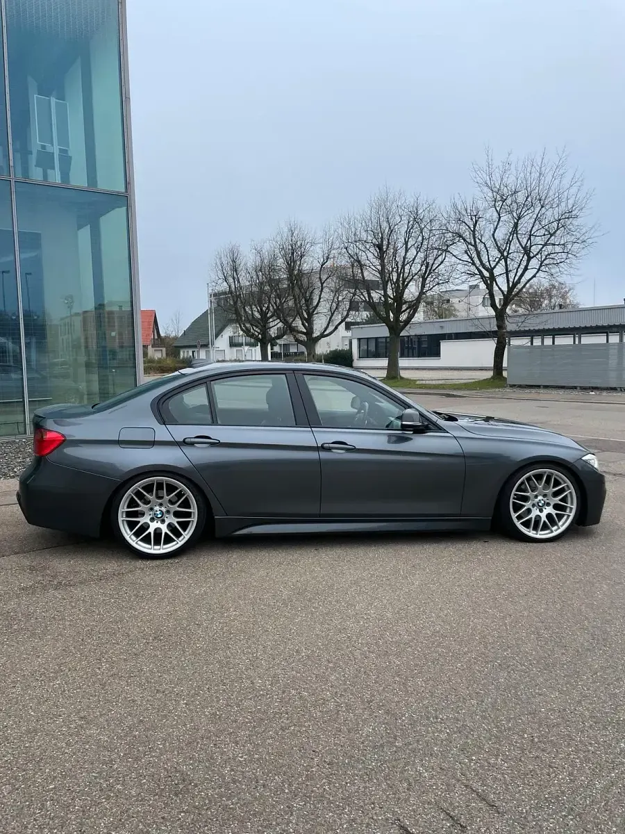 Gebraucht BMW 320 M Sport 184 PS (135 kW) 2012 Limousine