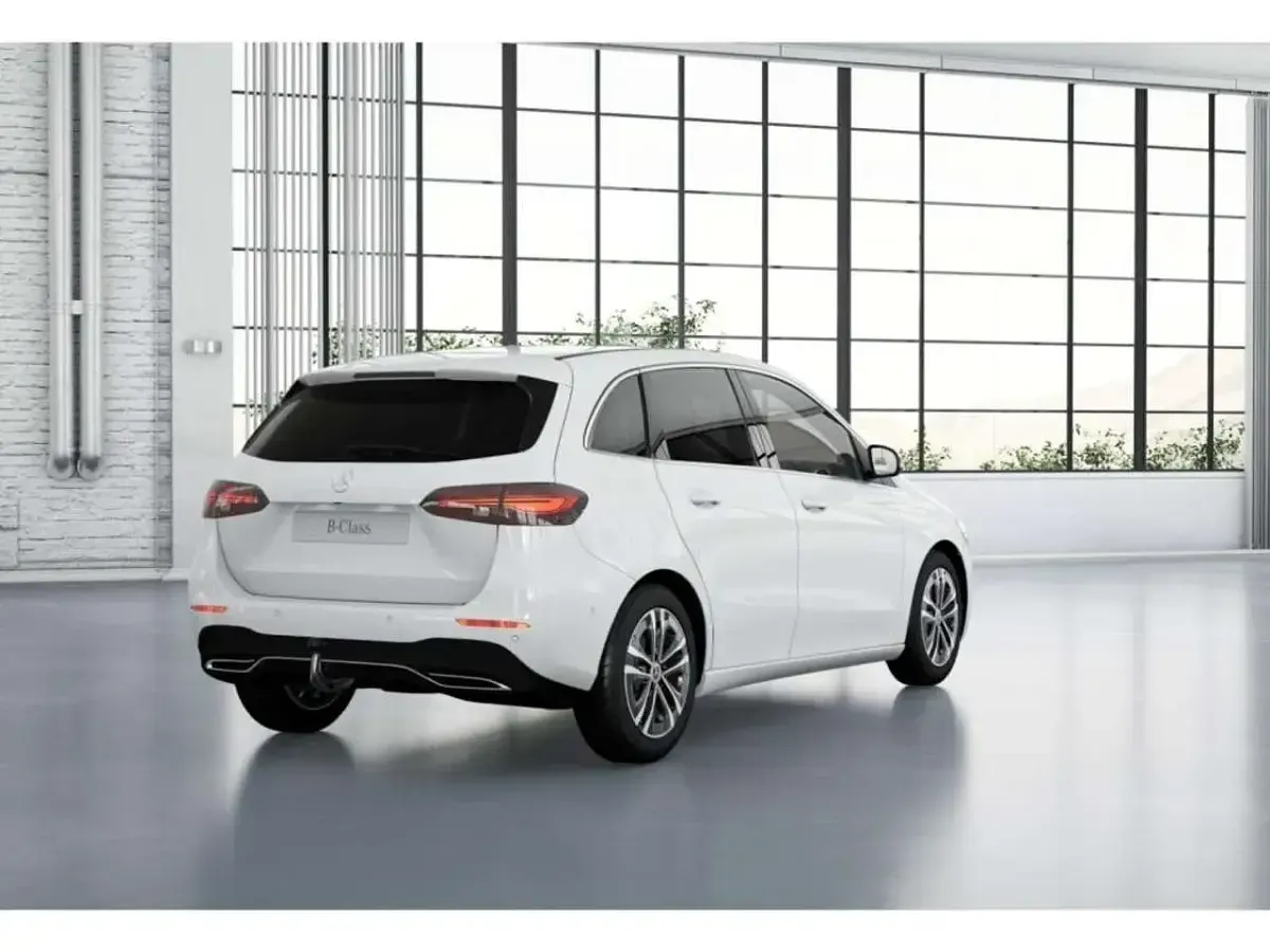 Gebraucht Mercedes B200 Progressive 150 PS (110 kW) 2024 Unilack polarweiß Kleinwagen