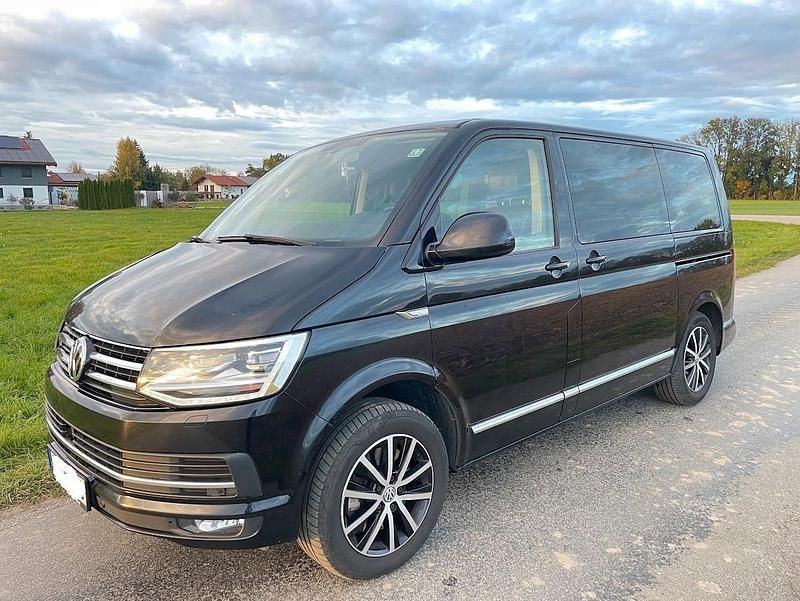 Schwarz Gebraucht 2017 VW Multivan Highline Van | 24.500 € (Guter Preis) - Bild 1/4