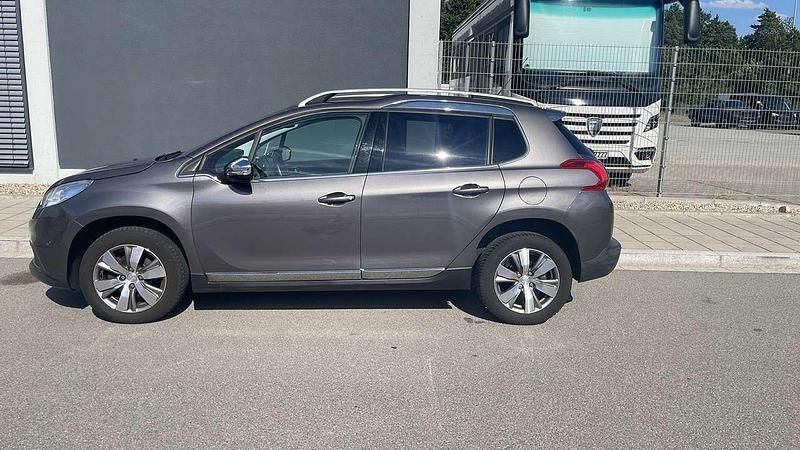 Grau Gebraucht 2014 Peugeot 2008 Allure SUV | 9.500 € (Fairer Preis) - Bild 1/4