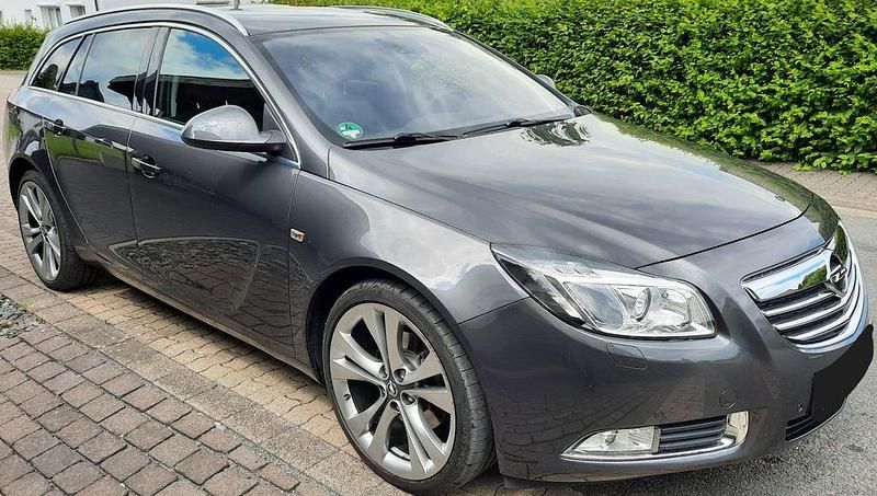Grau Gebraucht 2009 Opel Insignia Sport Kombi | 8.999 € (Teuer) - Bild 1/4