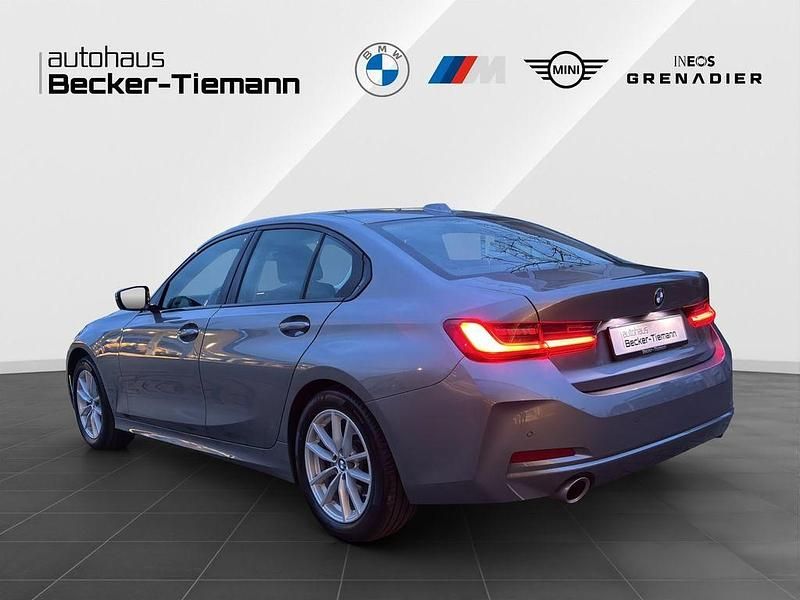 Gebraucht BMW 320 Comfort Edition 184 PS (135 kW) 2024 Skyscraper grau Limousine