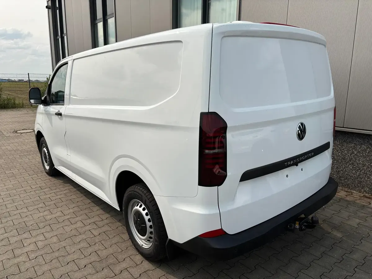 Neu VW T7 Basis 150 PS (110 kW) 2026 Van