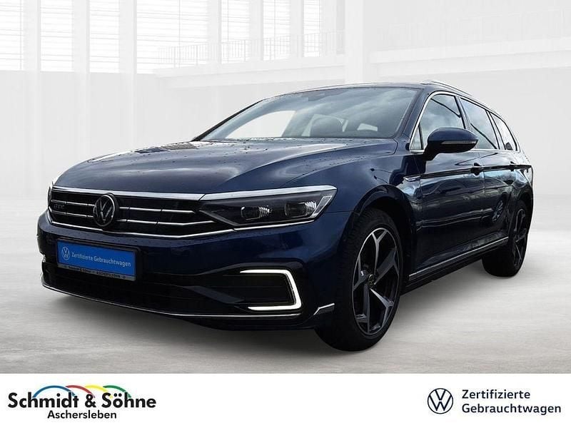 Blau metallic Gebraucht 2021 VW Passat GTE Kombi | 26.410 € (Fairer Preis) - Bild 1/4