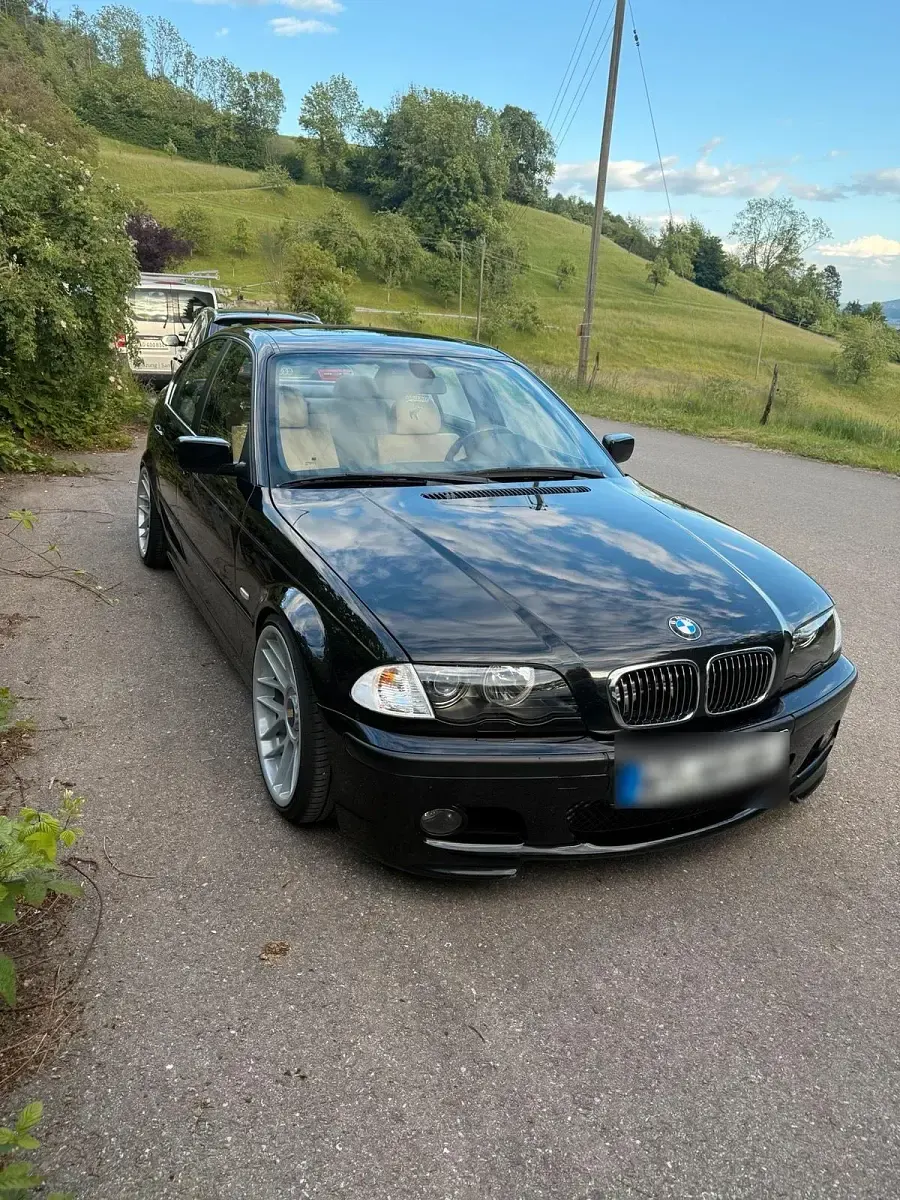 Gebraucht BMW 325 M Sport 192 PS (141 kW) 2001 Schwarz Limousine