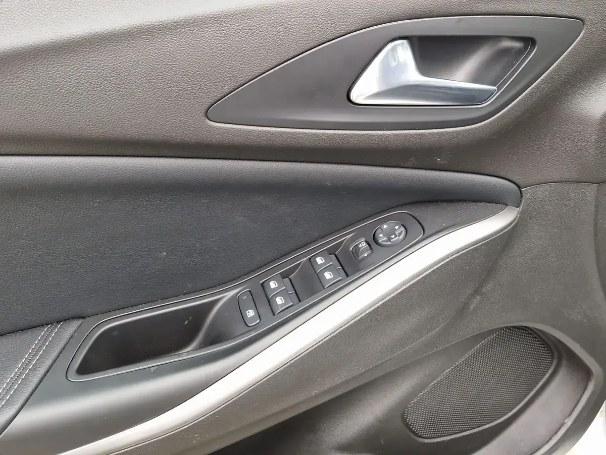 Gebraucht Opel Grandland X GSe 300 PS (220 kW) 2023 Weiß SUV