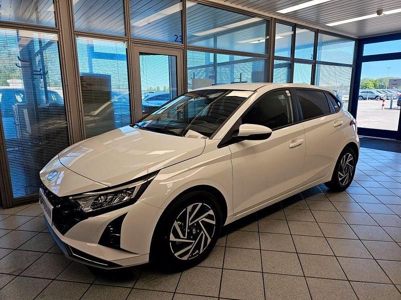 Neu Hyundai i20 Trend 101 PS (74 kW) 2025 Weiß Limousine