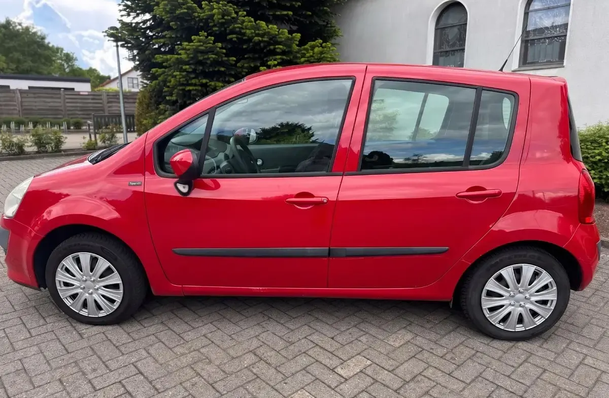 Gebraucht Renault Modus 75 PS (55 kW) 2011 Rot Van / Kleinbus