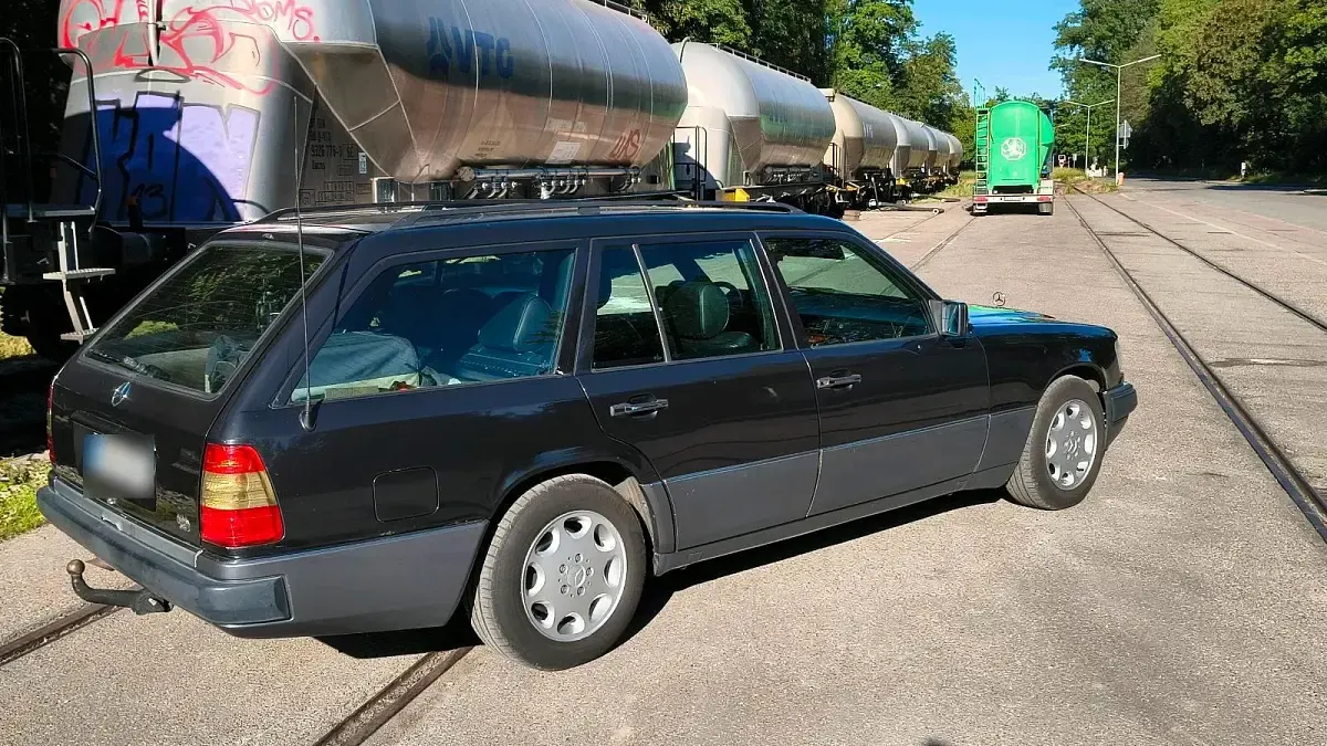 Gebraucht Mercedes E280 193 PS (141 kW) 1993 Schwarz Kombi