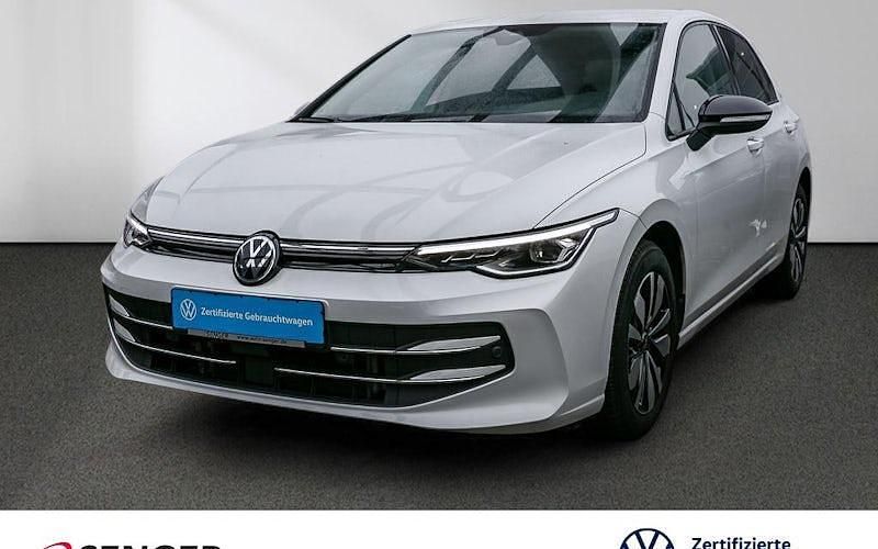 Gebraucht VW Golf Goal 150 PS (110 kW) 2025 Oryxweiß perlmutteffekt Limousine