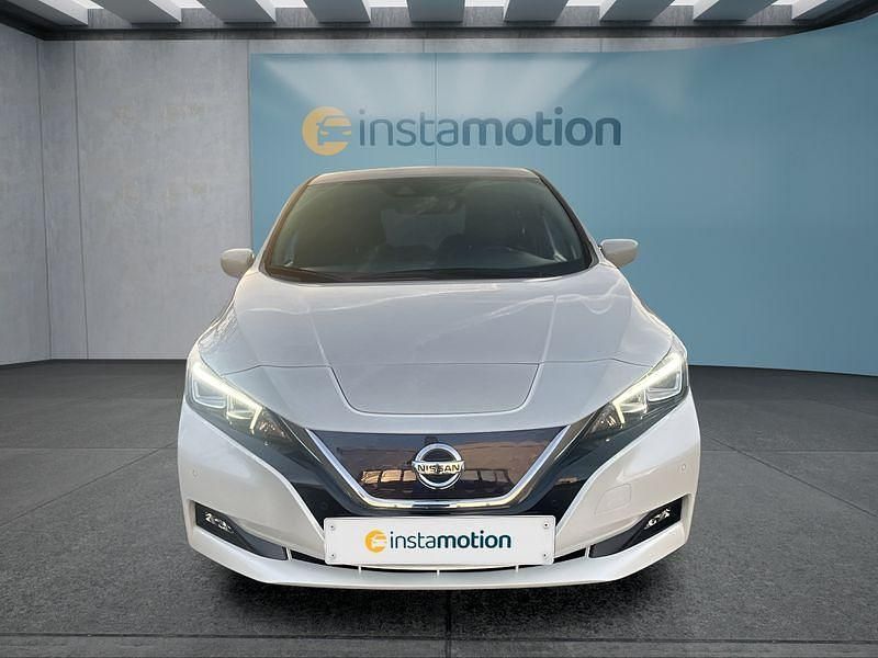 Gebraucht Nissan Leaf Tekna 160 kW (218 PS) 2021 Weiß Kleinwagen