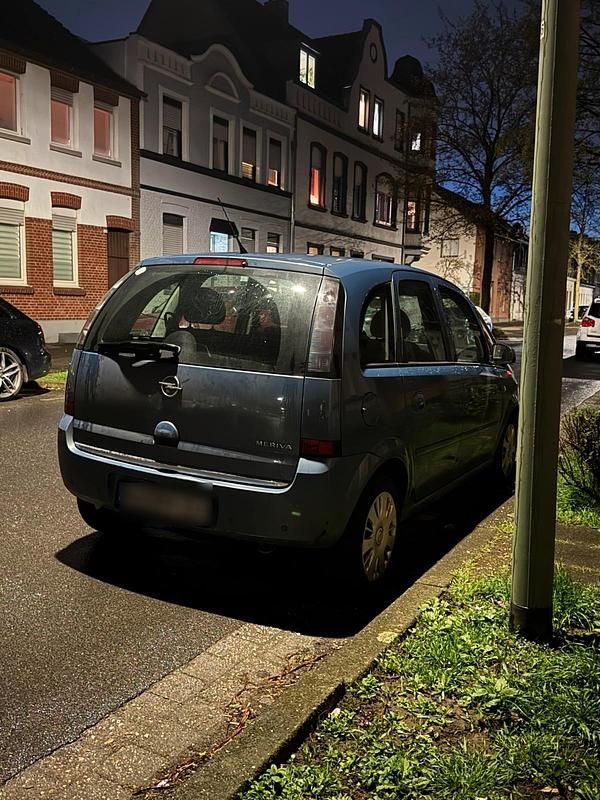 Second-hand Opel Astra 105 CP (77 kW) 2009 Andere farben Hatchback