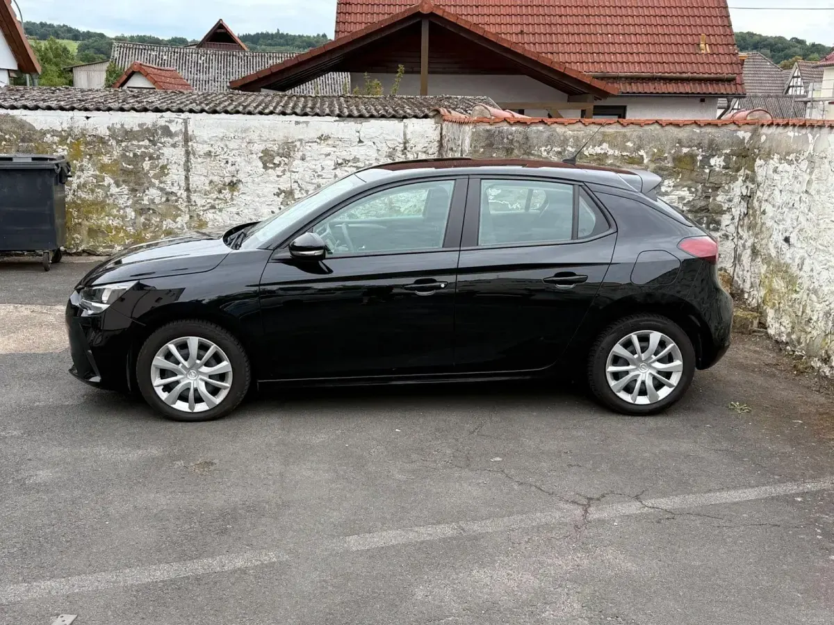 Usado Opel Corsa Edition 102 HP (75 kW) 2021 Preto Citadino