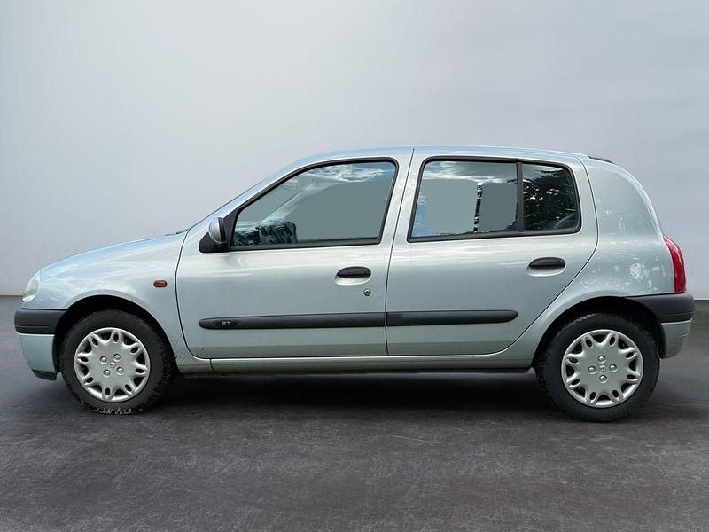 Gebraucht Renault Clio II Basis 58 PS (42 kW) 2001 Grün Limousine