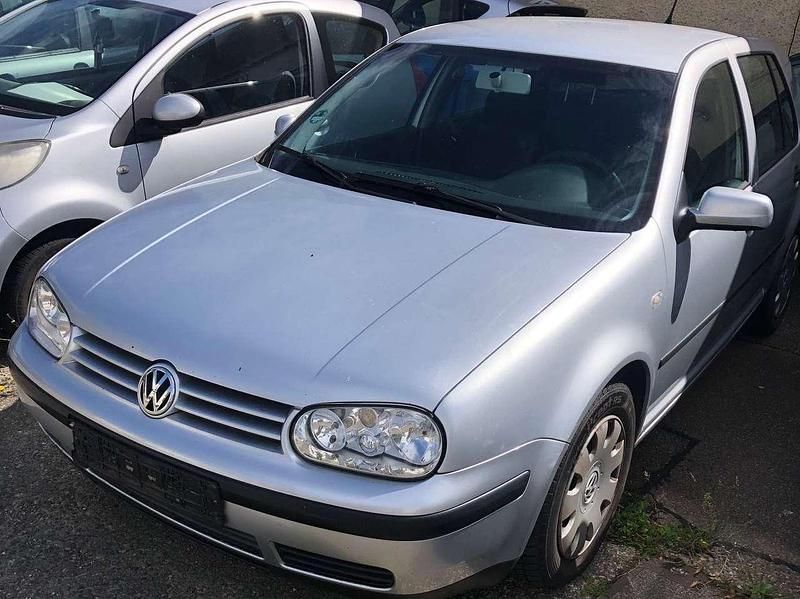 Silber Gebraucht 2001 VW Golf IV Edition Limousine | 1.550 € (Fairer Preis) - Bild 1/4