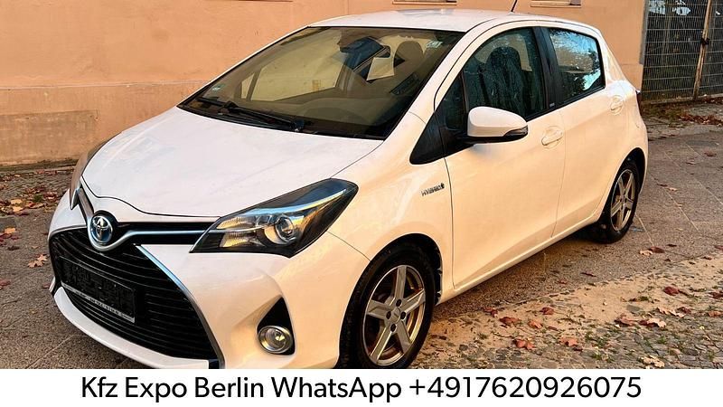 Weiß Gebraucht 2017 Toyota Yaris Edition-S Kleinwagen | 8.200 € (Superpreis) - Bild 1/4