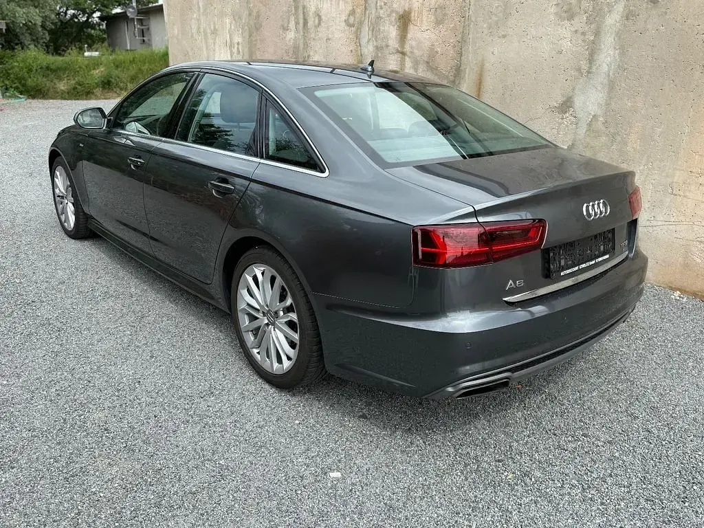 Gebraucht Audi A6 Sport 190 PS (139 kW) 2015 Grau Limousine