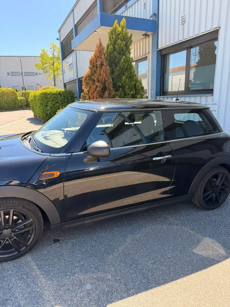 Gebraucht Mini One D 95 PS (69 kW) 2017 Schwarz Kleinwagen