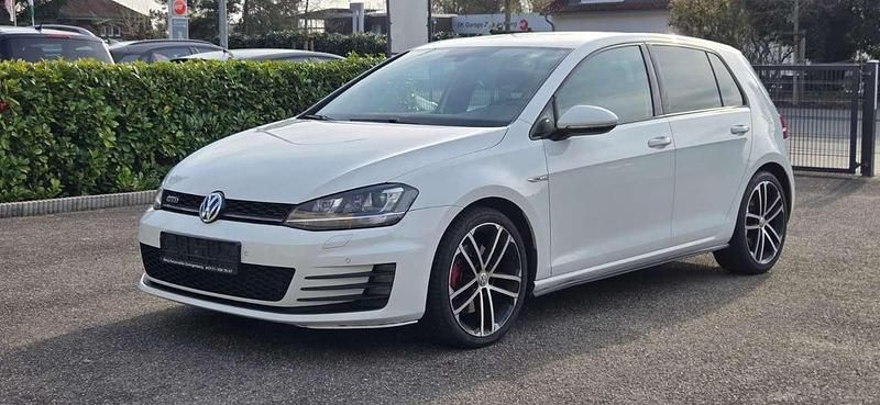 Gebraucht VW Golf VII GTD 184 PS (135 kW) 2016 Pure white Kleinwagen