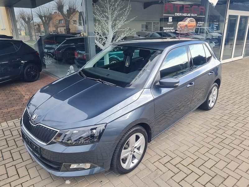 Gebraucht Skoda Fabia Style 90 PS (66 kW) 2015 Grau Limousine