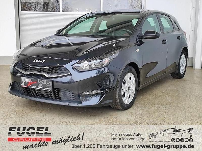 Usado Kia Ceed Edition 7 101 HP (74 kW) 2022 Preto Citadino