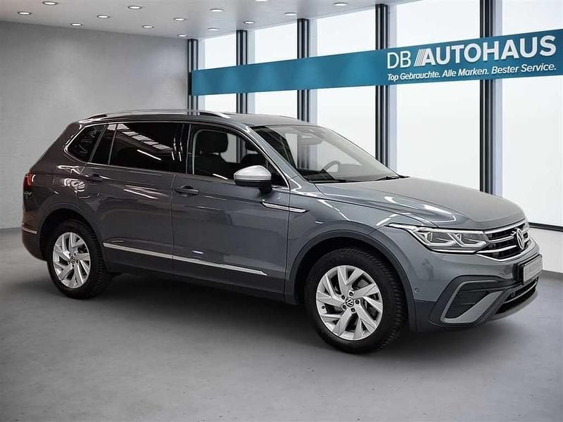 Gebraucht VW Tiguan Allspace Life 200 PS (147 kW) 2023 Grau SUV